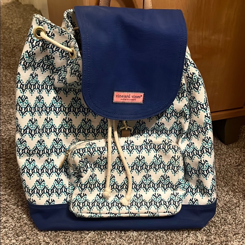 Vineyard Vines Blue and White Women's Backpack